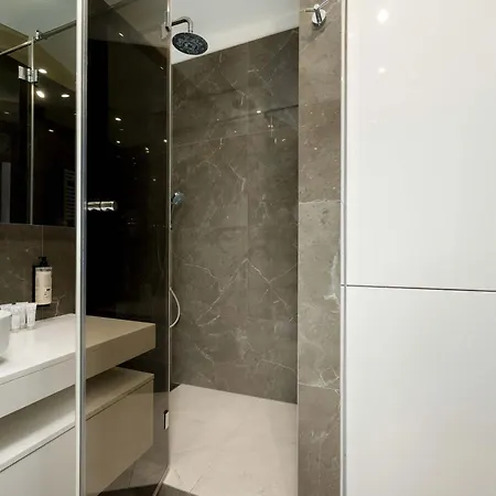 Tasteful In Close To Market By Renters