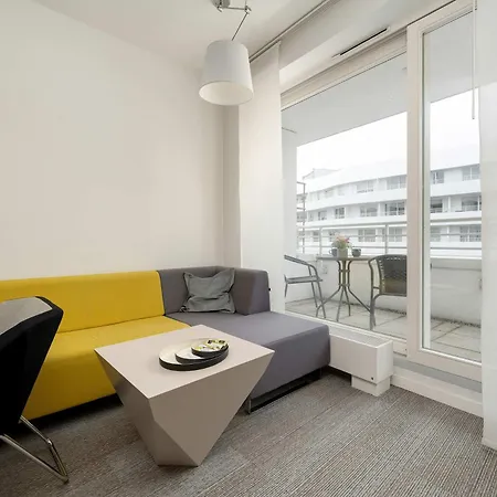 Tasteful In Close To Market By Renters * Wroclaw