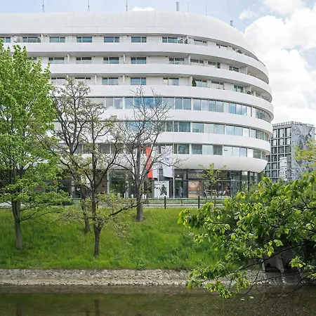 Tasteful In Close To Market By Renters *